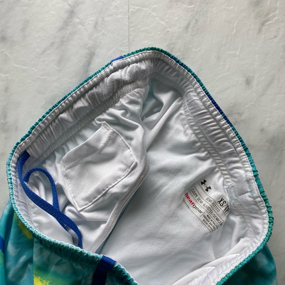Under Armour Short - Picture 5 of 5
